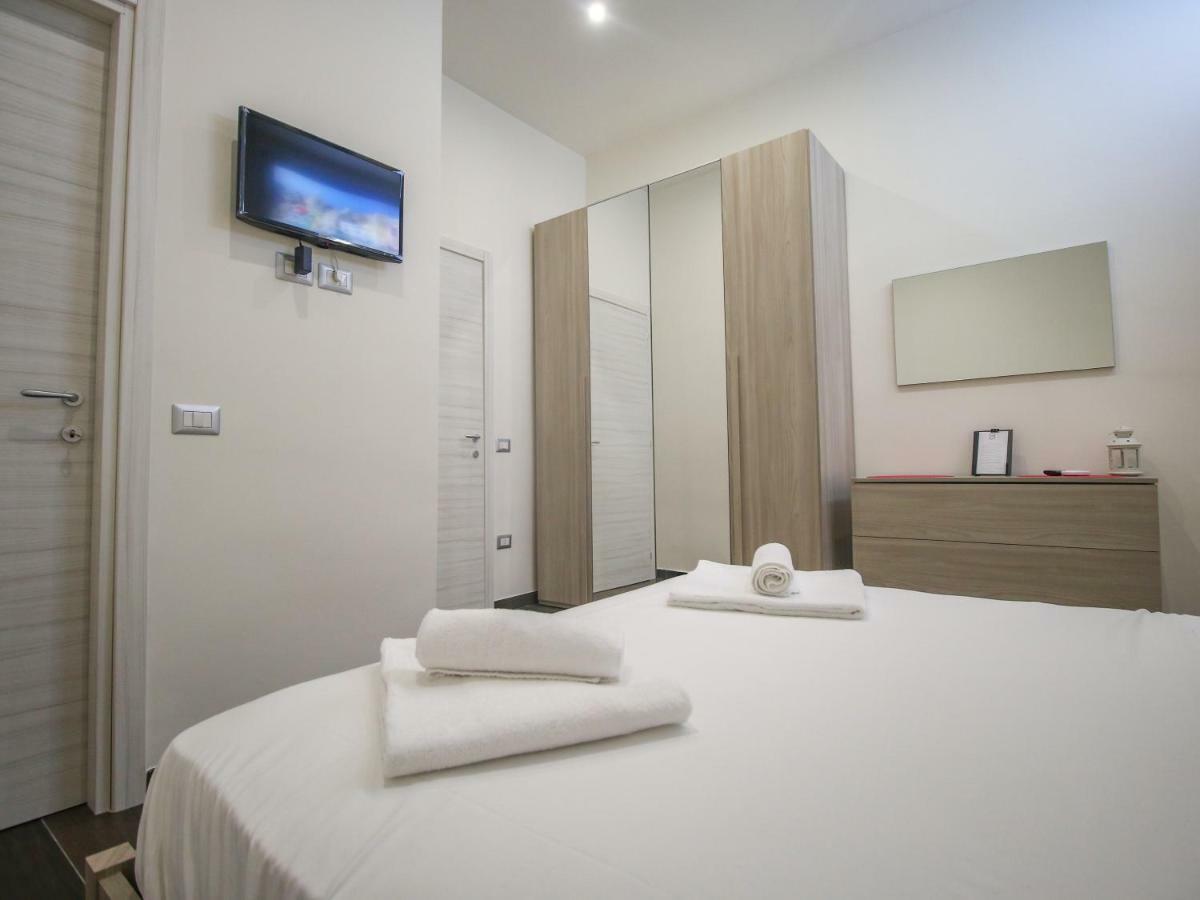 B&B Pisadog Napoli Esterno foto