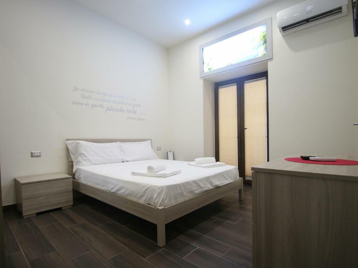 B&B Pisadog Napoli Esterno foto