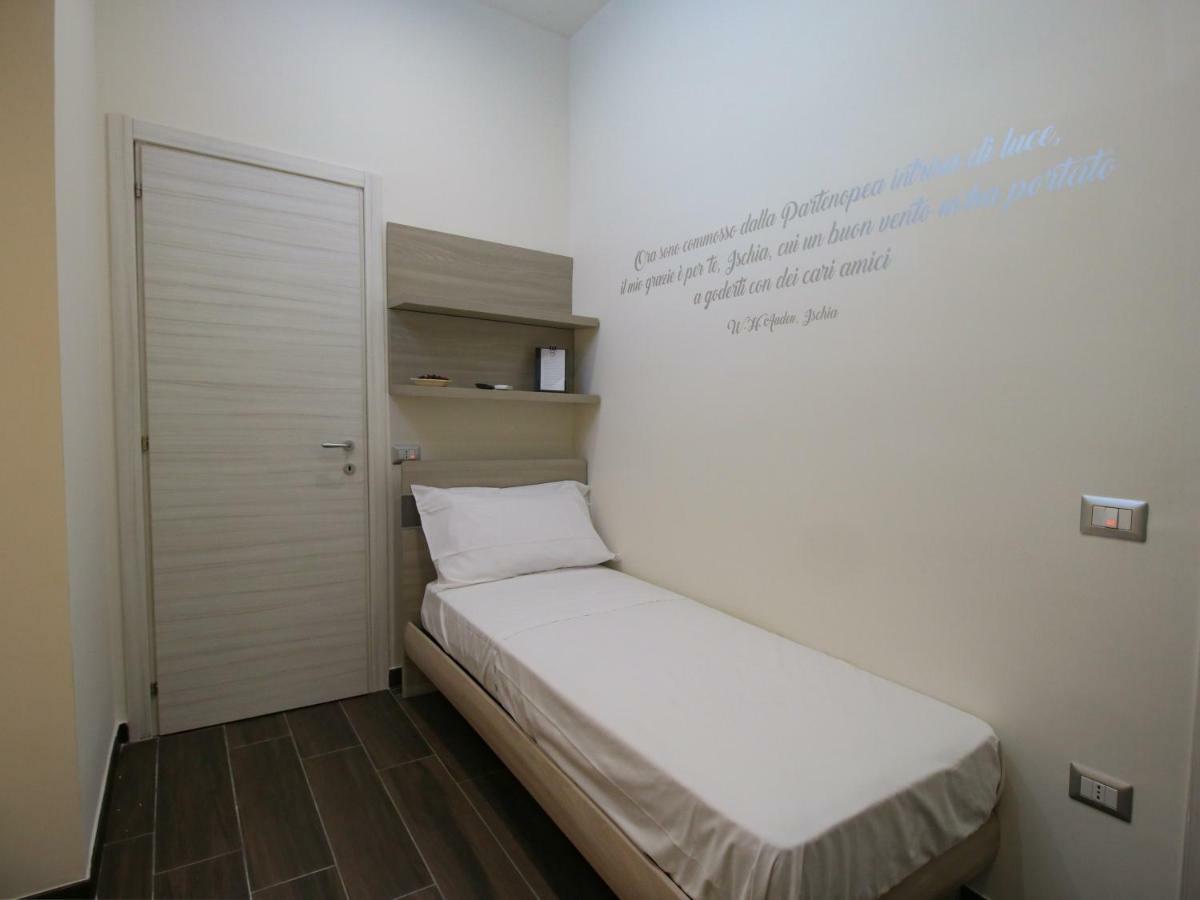 B&B Pisadog Napoli Esterno foto