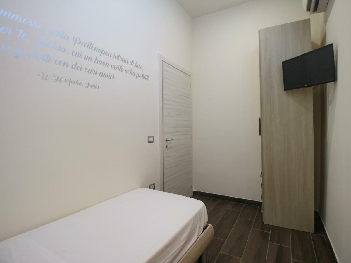 B&B Pisadog Napoli Esterno foto