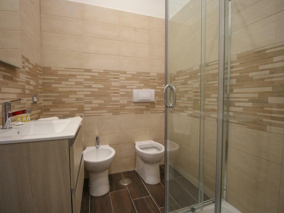 B&B Pisadog Napoli Esterno foto